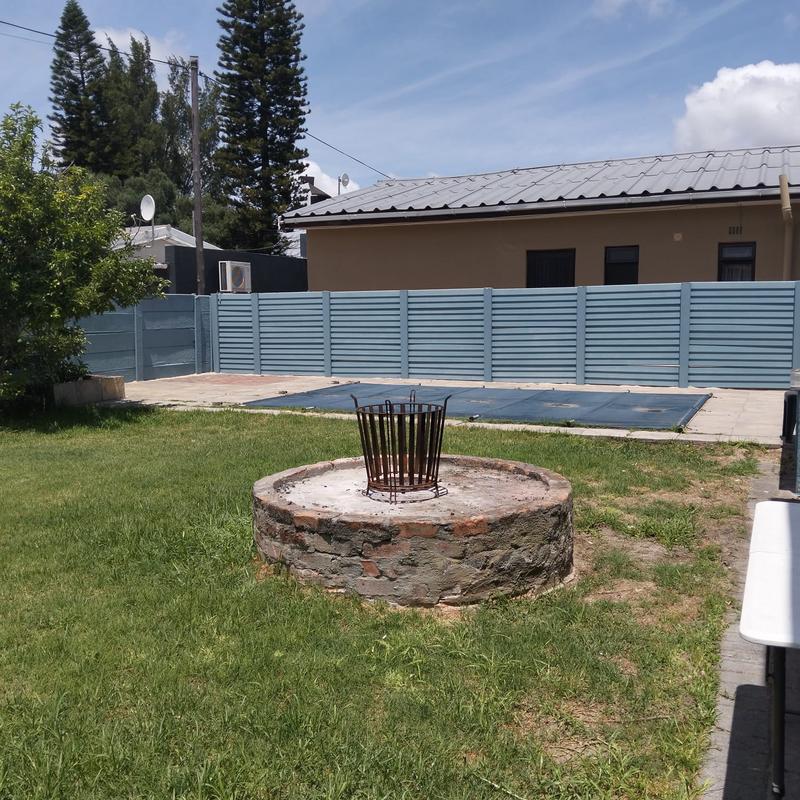 3 Bedroom Property for Sale in Peerless Park North Western Cape